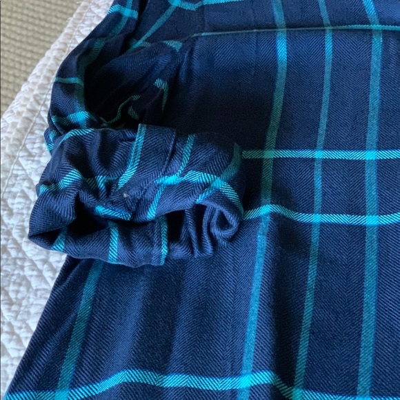 Button down Ladies window pane shirt is - Picture 4 of 7